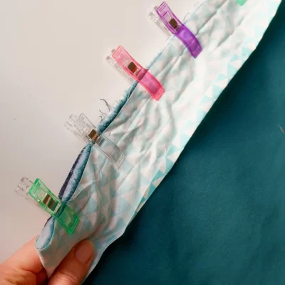 XL Sewing Clips - Holding quilt edge - Image - Quiltblox.com