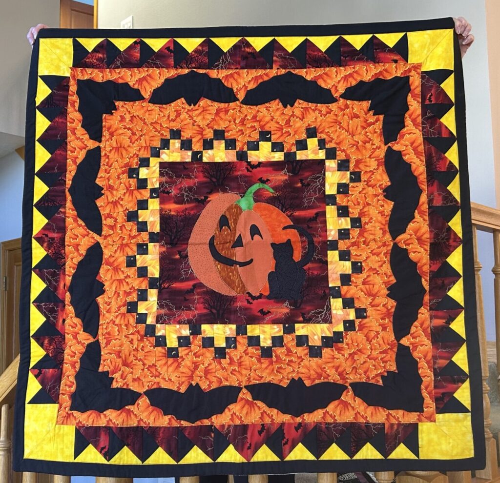 Angie Ngo - Halloween Quilt Show - Pumpkin and Bat Quilt
