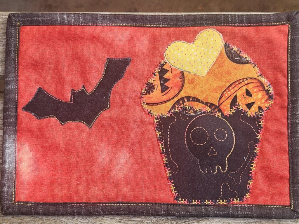 Lydia Sorenson - Halloween Quilt Show - Baked with Love Mug Rug